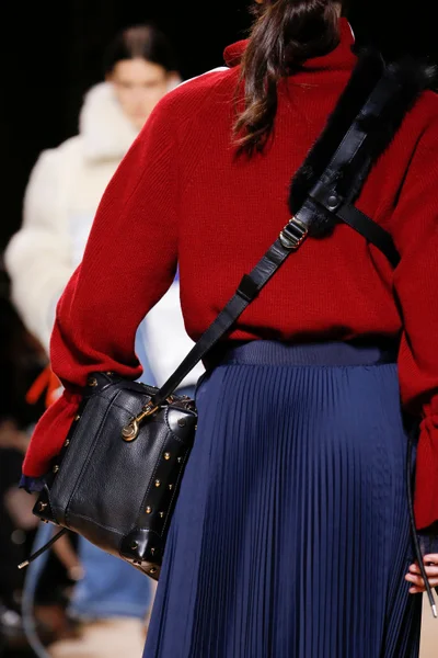 Look 68